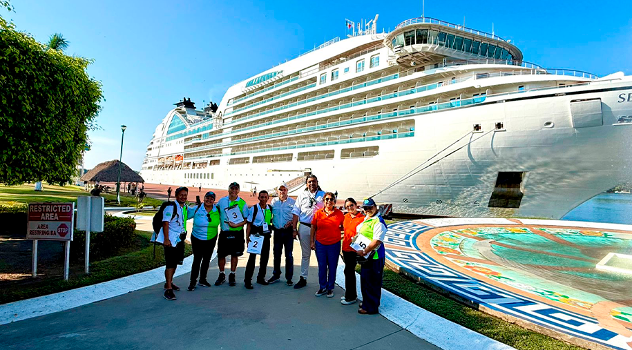 Arribo del crucero SEABOURN SOJOURN a Puerto Chiapas