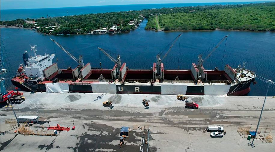 ASIPONA Puerto Chiapas participa en jornada de limpieza de playas en el marco del día mundial del medio ambiente