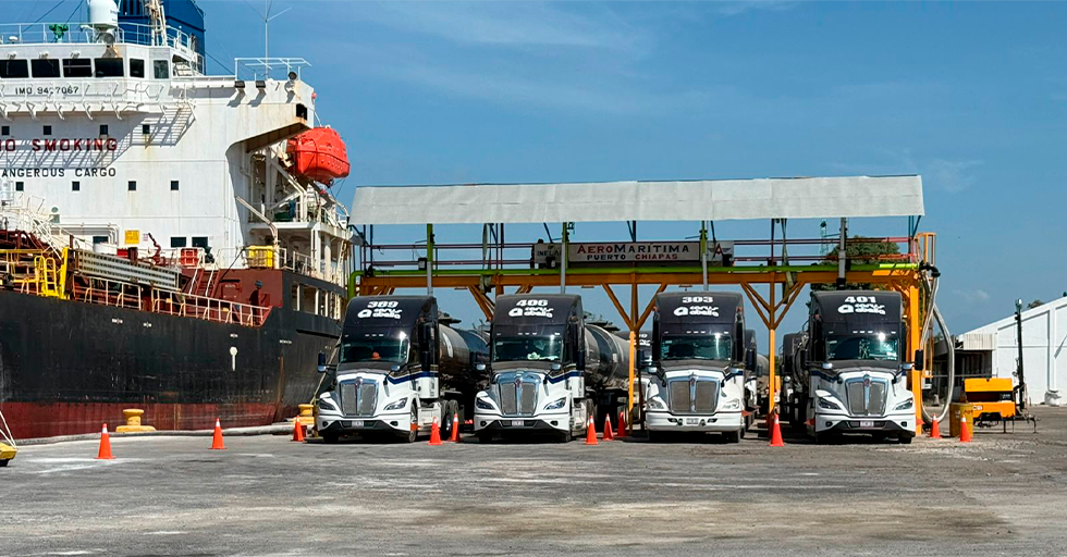 ¡Todo un éxito el 1er arribo de Aceite de Soya Desgomada por Puerto Chiapas!