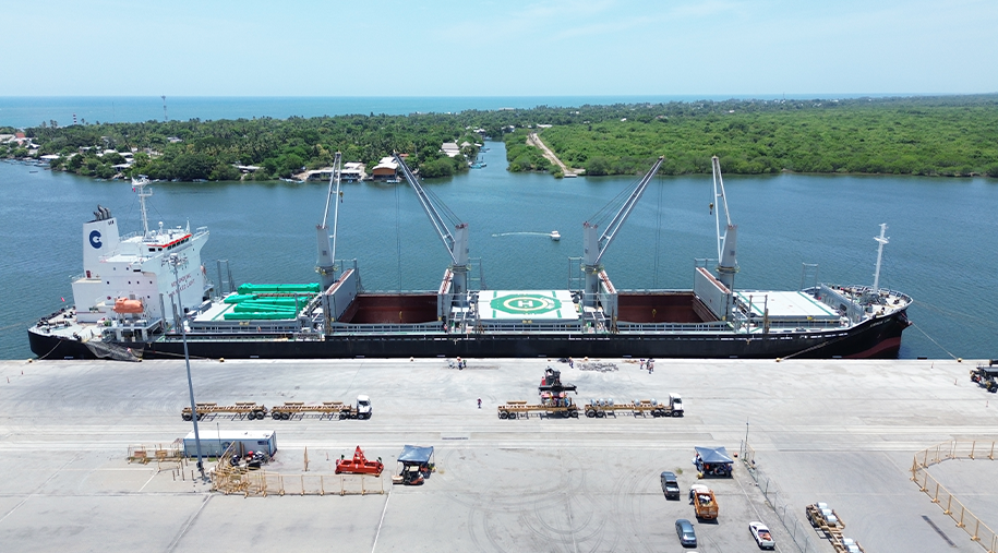 Arribo inaugural del crucero “STAR SEEKER” en puerto CHIAPAS